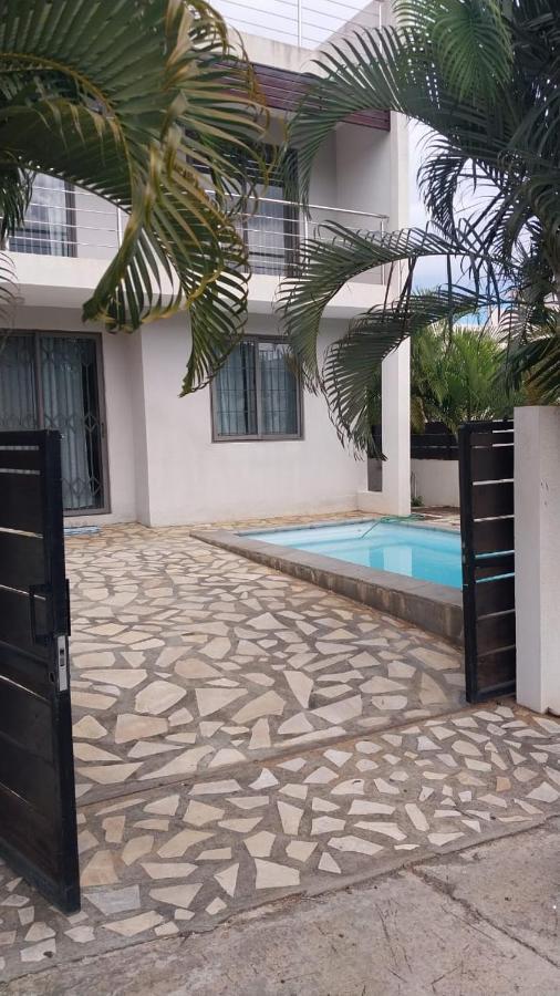 Villa John Flic en Flac Exterior photo